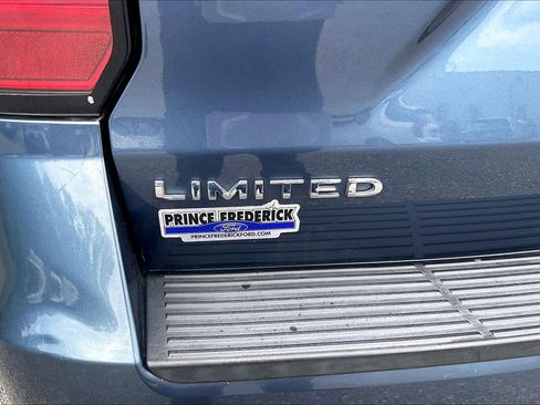 Used 2018 Ford Expedition Max Limited w/ Equipment Group 301A AWD/4WD image 8