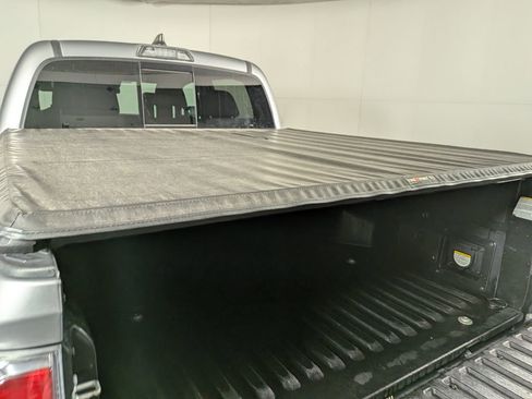 Used 2021 Toyota Tacoma TRD Off-Road image 10