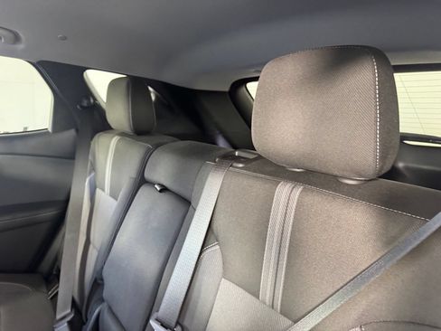Used 2025 Chevrolet Blazer LT FWD image 11