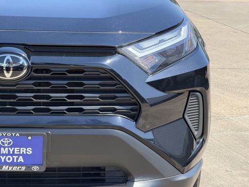 Used 2025 Toyota RAV4 XLE FWD image 4
