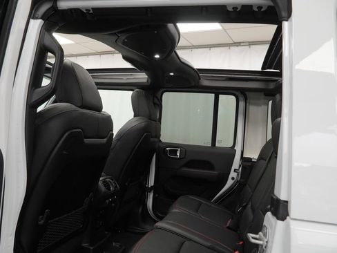 Used 2026 Jeep Wrangler Unlimited Rubicon image 23