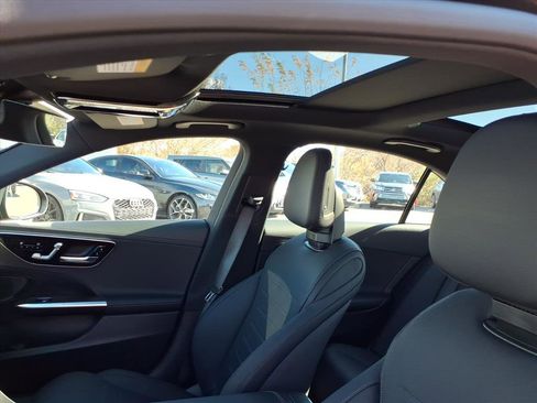 New 2026 Mercedes-Benz C 300 4MATIC Sedan image 11