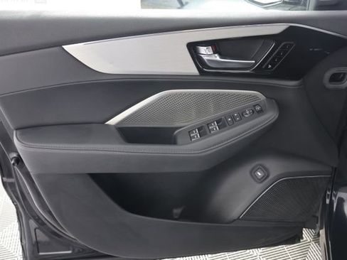 Used 2024 Acura MDX SH-AWD image 28