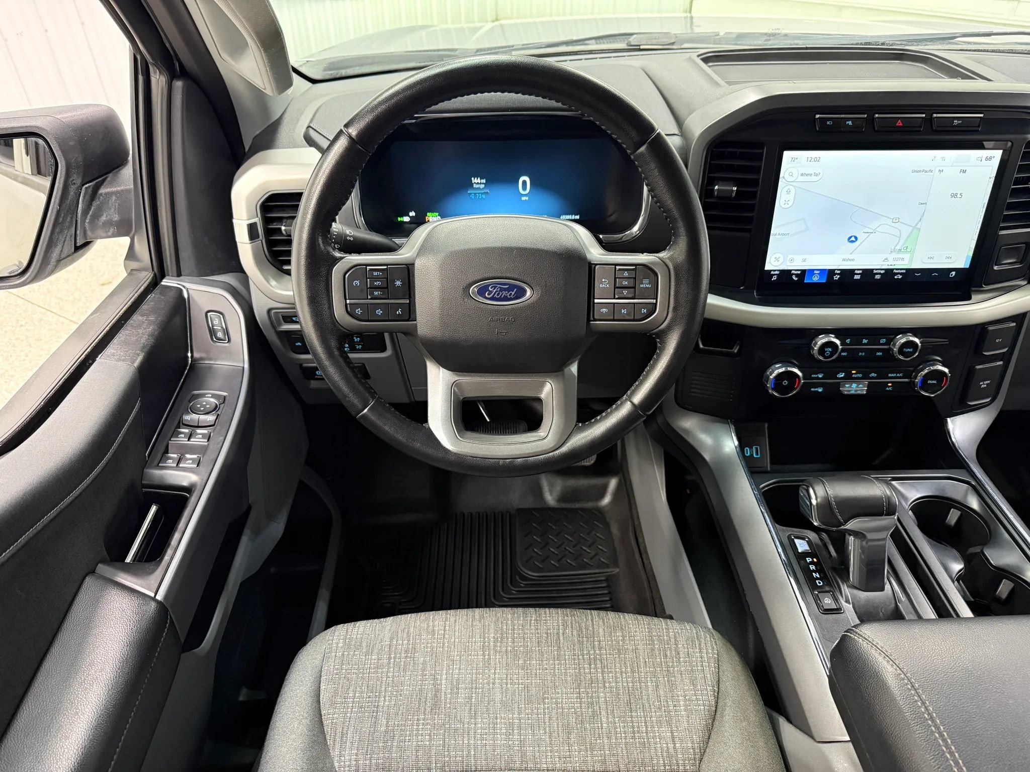 Used 2022 Ford F150 Lightning XLT AWD/4WD image 18
