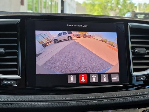 New 2025 Chrysler Pacifica Select FWD image 17