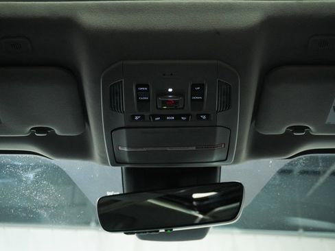 Certified 2023 Toyota Highlander L image 22