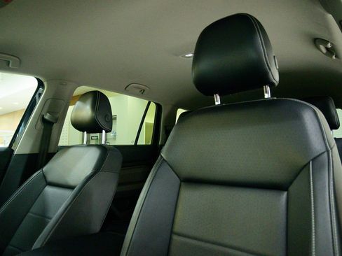 Used 2021 Volkswagen Atlas SE image 21