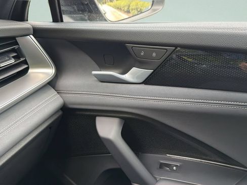 New 2026 Volkswagen Tiguan SE R-Line FWD image 13