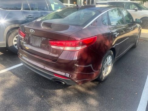 Used 2018 Kia Optima LX FWD image 3