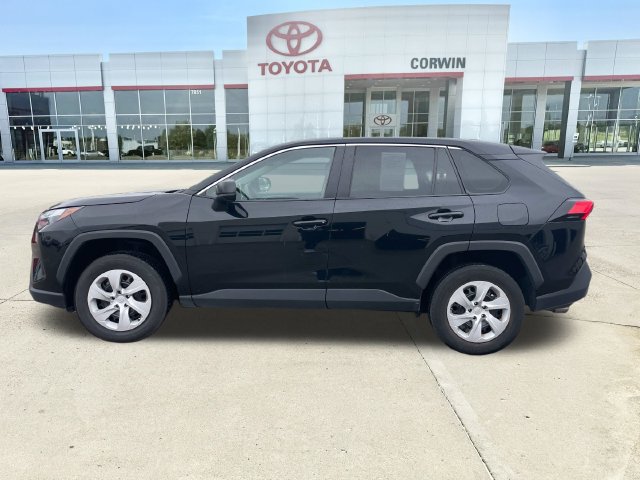Used 2025 Toyota RAV4 LE AWD/4WD image 2