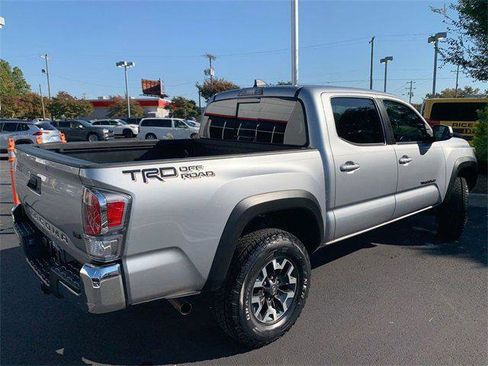 Certified 2021 Toyota Tacoma TRD Off-Road image 9
