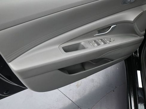 Used 2023 Hyundai Elantra SEL FWD image 15