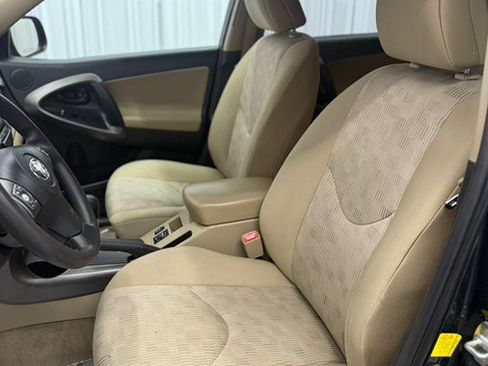 Used 2012 Toyota RAV4 4WD w/ Value Pkg image 9