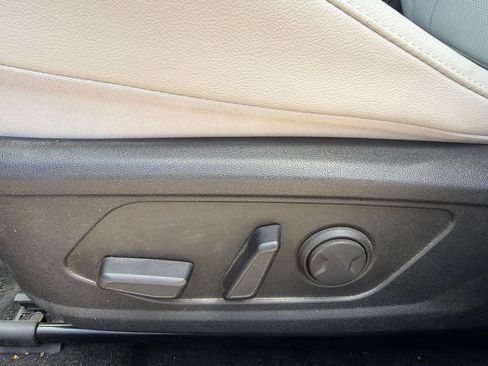 Used 2024 Hyundai Elantra Limited FWD image 22