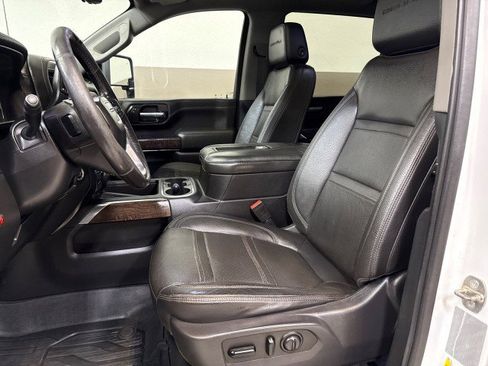 Used 2020 GMC Sierra 3500 Denali w/ Denali Ultimate Package image 17