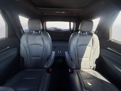 Used 2023 Buick Enclave Essence w/ Experience Buick Package FWD image 17