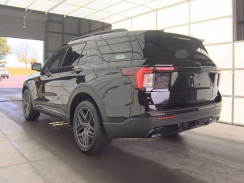 Used 2025 Ford Explorer ST-Line w/ Premium Package AWD/4WD image 5