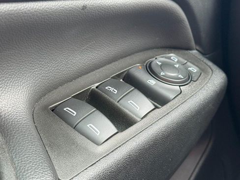 Used 2023 Chevrolet Equinox LT FWD image 22