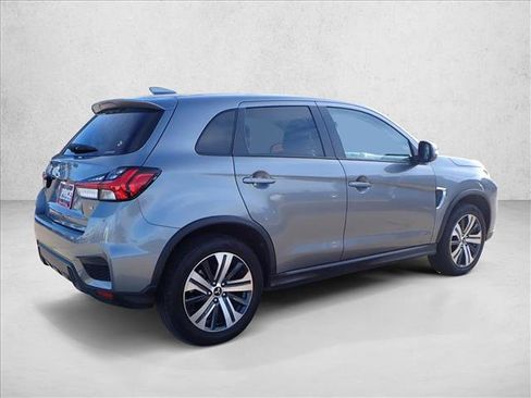 Used 2024 Mitsubishi Outlander Sport SE image 4