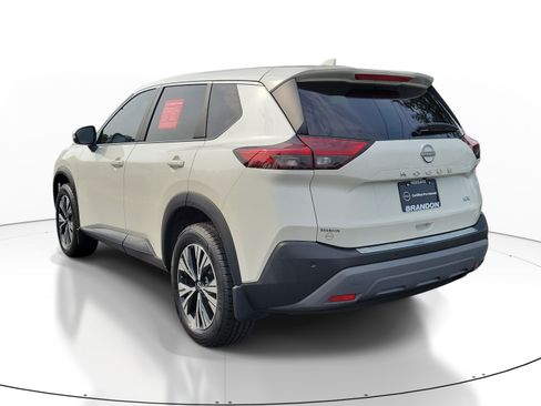 Certified 2023 Nissan Rogue SV FWD image 5