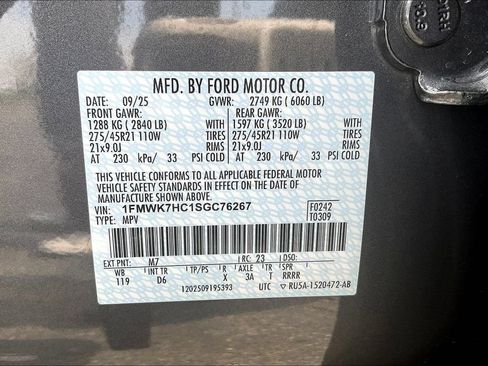 Used 2025 Ford Explorer Platinum w/ Ultimate Package RWD image 28