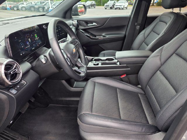 Used 2026 Chevrolet Equinox LT w/ Convenience Package II FWD image 19