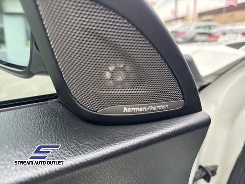 Used 2018 BMW M2 image 13