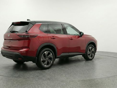 Used 2025 Nissan Rogue SV image 9