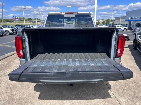 Used 2024 GMC Sierra 1500 AT4 w/ AT4 Premium Package image 7