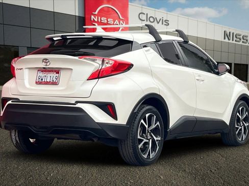Used 2018 Toyota C-HR XLE image 3
