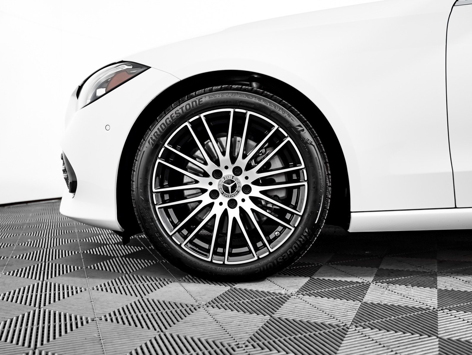 Certified 2023 Mercedes-Benz C 300 4MATIC Sedan image 4