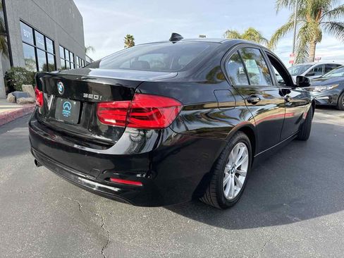 Used 2018 BMW 320i Sedan image 9