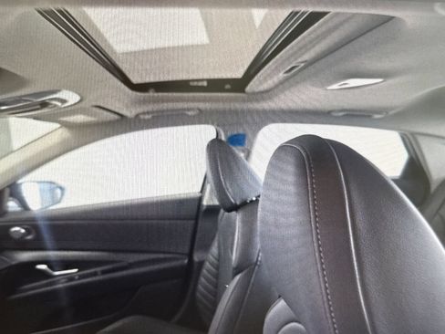 Used 2026 Hyundai Elantra Limited FWD image 9