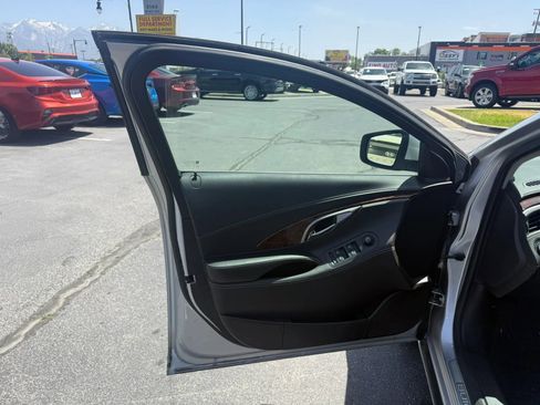Used 2012 Buick LaCrosse Premium FWD image 10