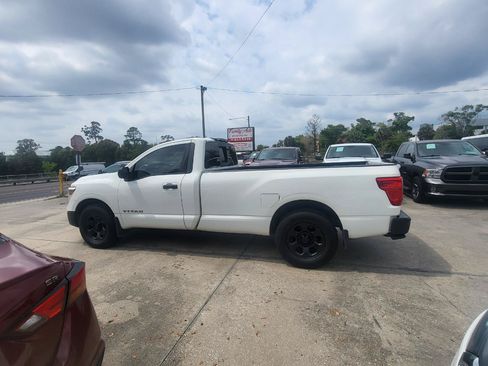 Used 2019 Nissan Titan S RWD image 39