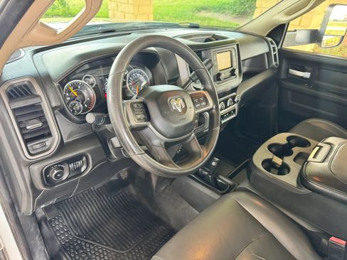 Used 2019 RAM 2500 Tradesman w/ Chrome Appearance Group AWD/4WD image 14