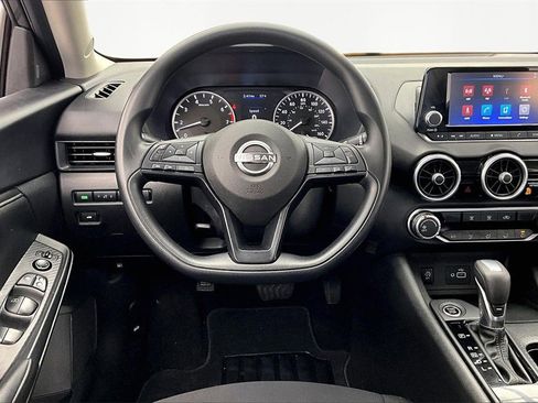 Used 2024 Nissan Sentra S image 5