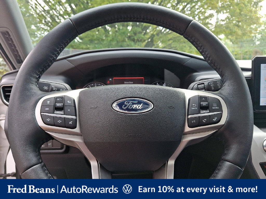 Used 2022 Ford Explorer XLT w/ Equipment Group 202A AWD/4WD image 28