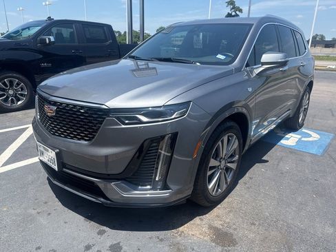 Used 2022 Cadillac XT6 Premium Luxury FWD image 1