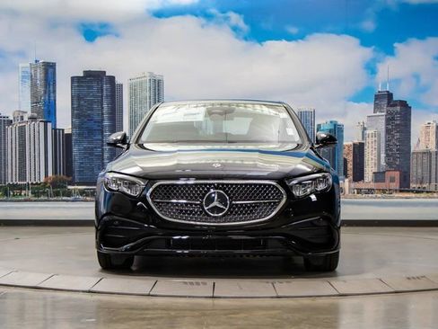 Used 2026 Mercedes-Benz E 450 4MATIC Sedan image 3
