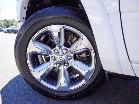 Used 2022 RAM 1500 Limited w/ Body Color Bumper Group AWD/4WD image 12