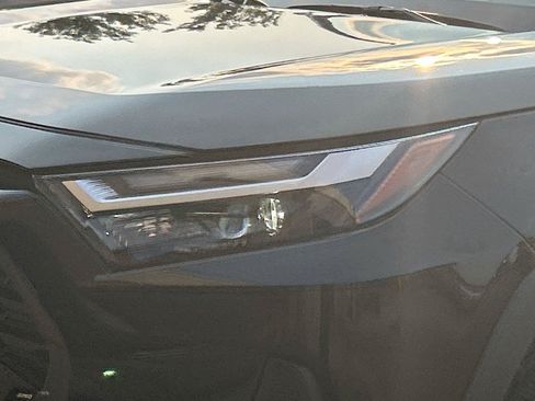 Used 2025 Toyota RAV4 XLE FWD image 10