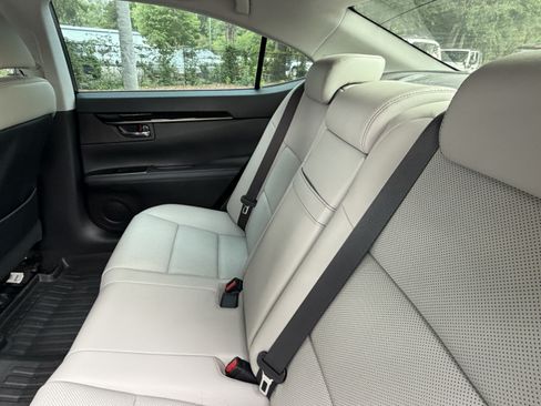 Used 2016 Lexus ES 350 FWD image 31