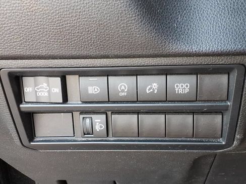 Used 2023 Toyota Tundra SR5 AWD/4WD image 11