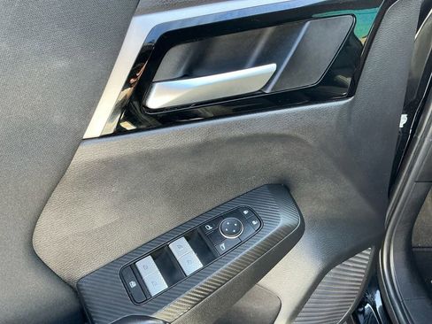 Used 2024 Mitsubishi Outlander ES FWD image 16