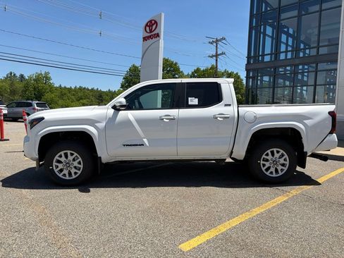 New 2026 Toyota Tacoma SR5 AWD/4WD image 2