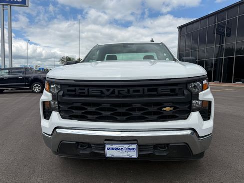 Used 2025 Chevrolet Silverado 1500 W/T RWD image 3
