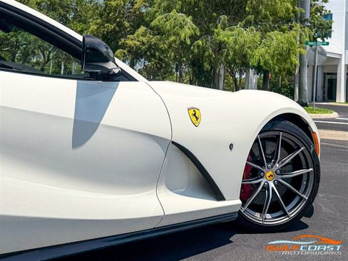 Used 2019 Ferrari 812 Superfast RWD image 57