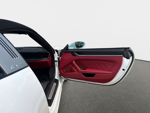 Used 2023 Porsche 911 Targa 4S AWD/4WD image 23