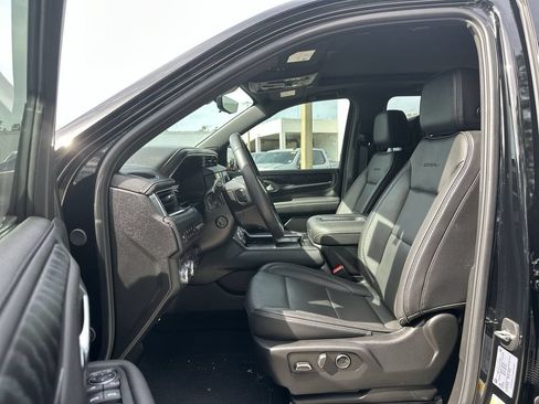 Used 2024 GMC Yukon XL Denali w/ Denali Reserve Package AWD/4WD image 2